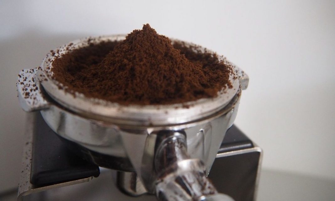 Ακρίβεια: Απόλαυση για λίγους ο καφές - Στο 24% από σήμερα ο ΦΠΑ για τον σερβιριζόμενο καφέ