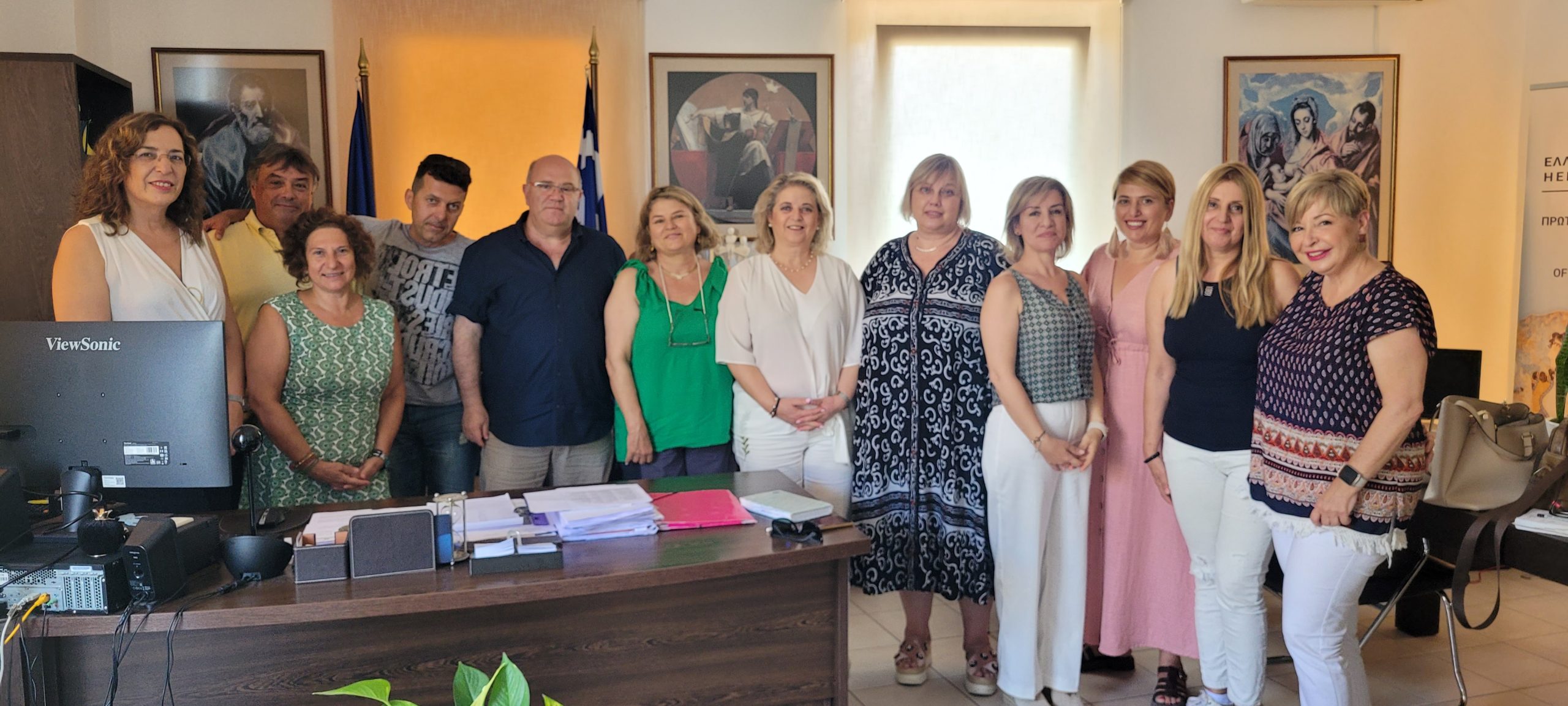 Με τους συμβούλους Πρωτοβάθμιας Εκπαίδευσης Ηρακλείου συναντήθηκε ο Μανώλης Μπελαδάκης