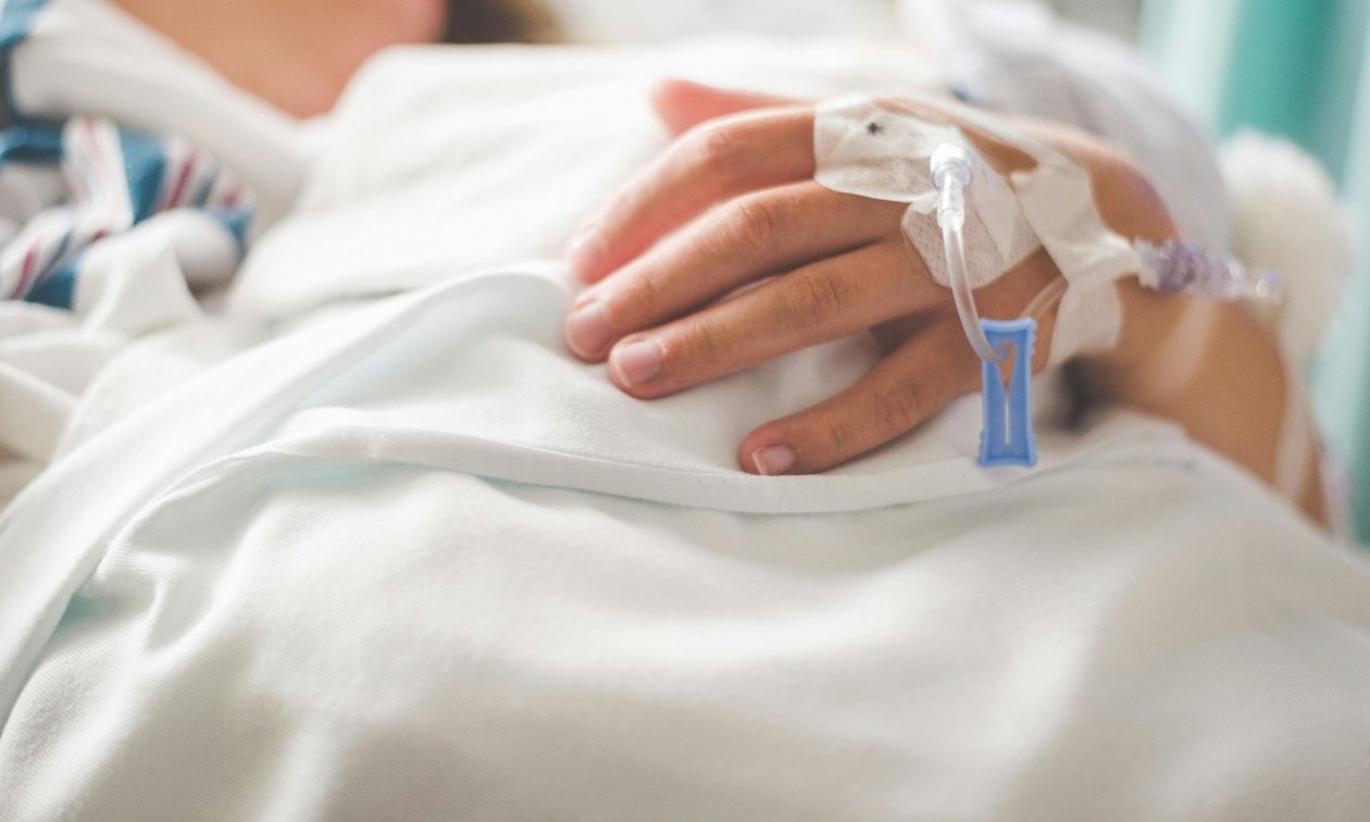 Έγκυος υπέστη ανεύρυσμα και πέθανε – Σε θερμοκοιτίδα νοσηλεύεται το έμβρυο