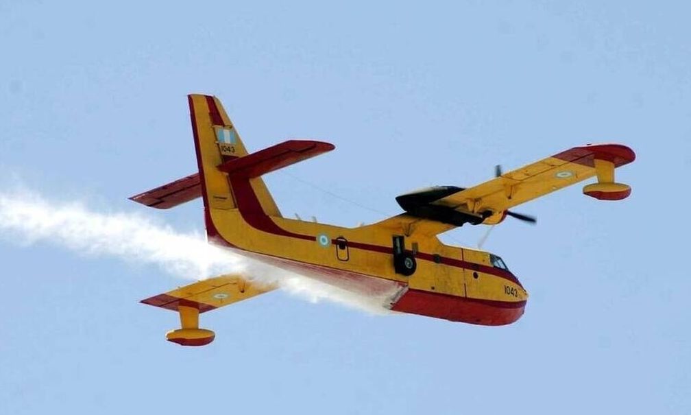 Η Ελλάδα έστειλε τέσσερα πυροσβεστικά αεροσκάφη στην Αλβανία για μεγάλη πυρκαγιά
