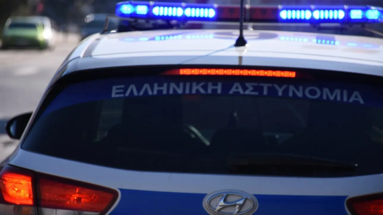Ένας νεκρός από συγκρουση βυτιοφόρου με ΙΧ