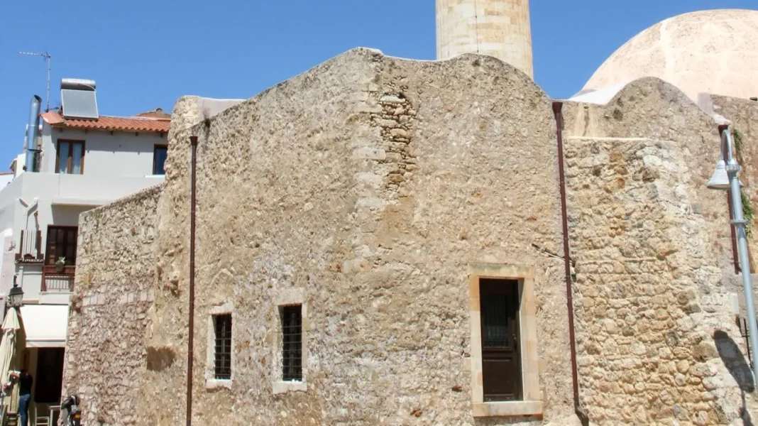 Την απαγόρευση δραστηριοτήτων του μειονοτικού κόμματος ΚΙΕΦ στη Θράκη ζητούν καθηγητές