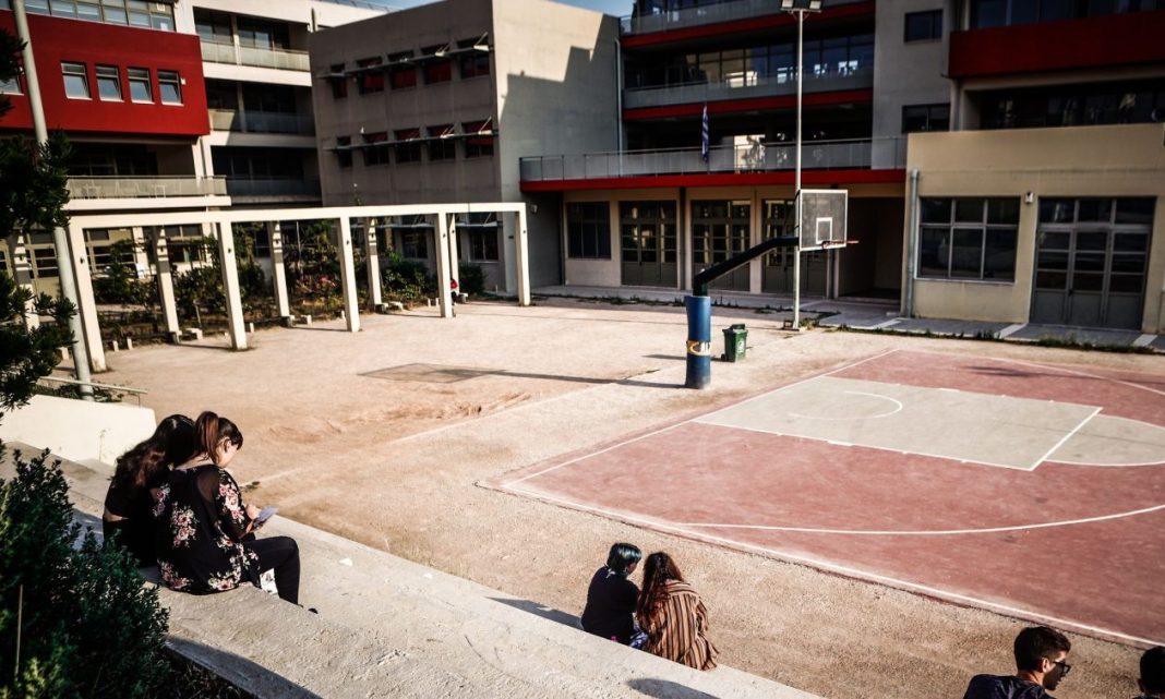 Πότε ανοίγουν τα σχολεία τον Σεπτέμβριο - Τι αλλάζει στο ωράριο