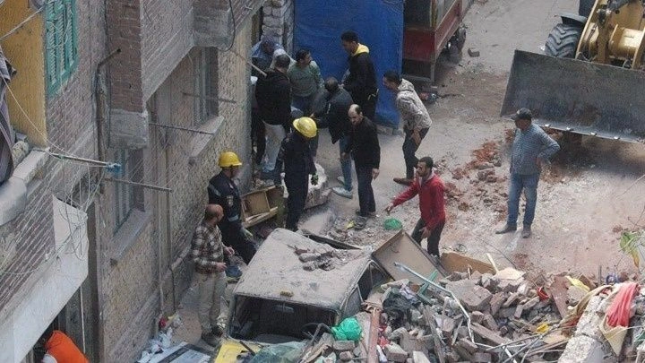 Κατάρρευση πολυκατοικίας στην Αίγυπτο με 14 νεκρούς