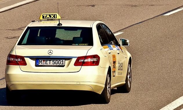 Ταξί: Με κάρτες οι πληρωμές - Εξετάζεται η τηλεφωνική γραμμή καταγγελιών