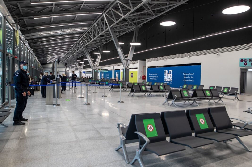 27χρονος επιτέθηκε σε υπαλλήλους αεροδρομίου γιατί δεν τον άφησαν να περάσει τον έλεγχο