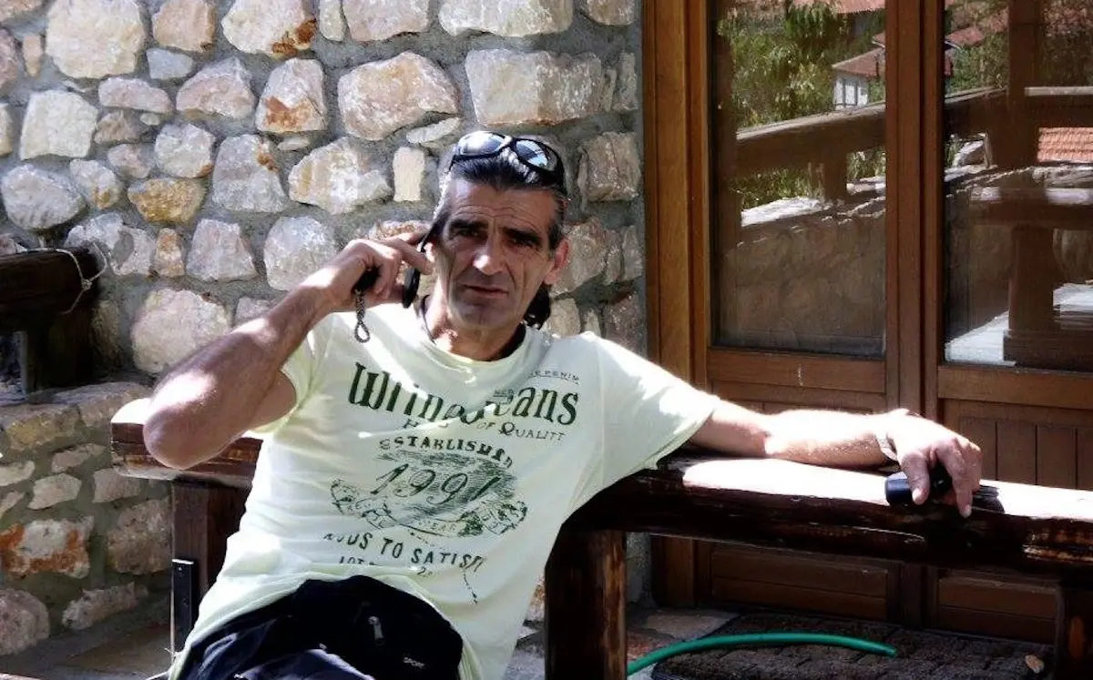 Χτυπούσαν τον 64χρονο ακόμα και όταν λιποθύμησε – Γλεντούσαν με αλκοόλ για 12 ώρες