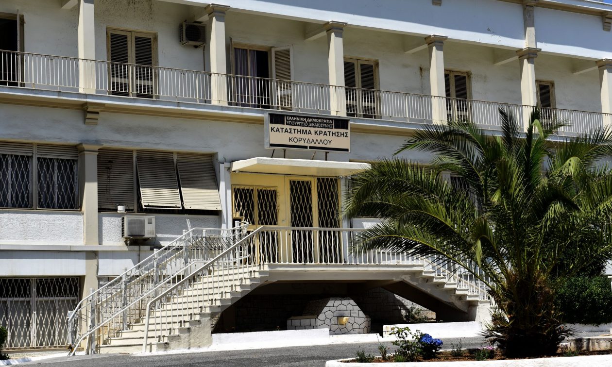 Σε ταράτσα του ΚΕΘΕΑ βρέθηκε ο κρατούμενος που προσπάθησε να δραπετεύσει
