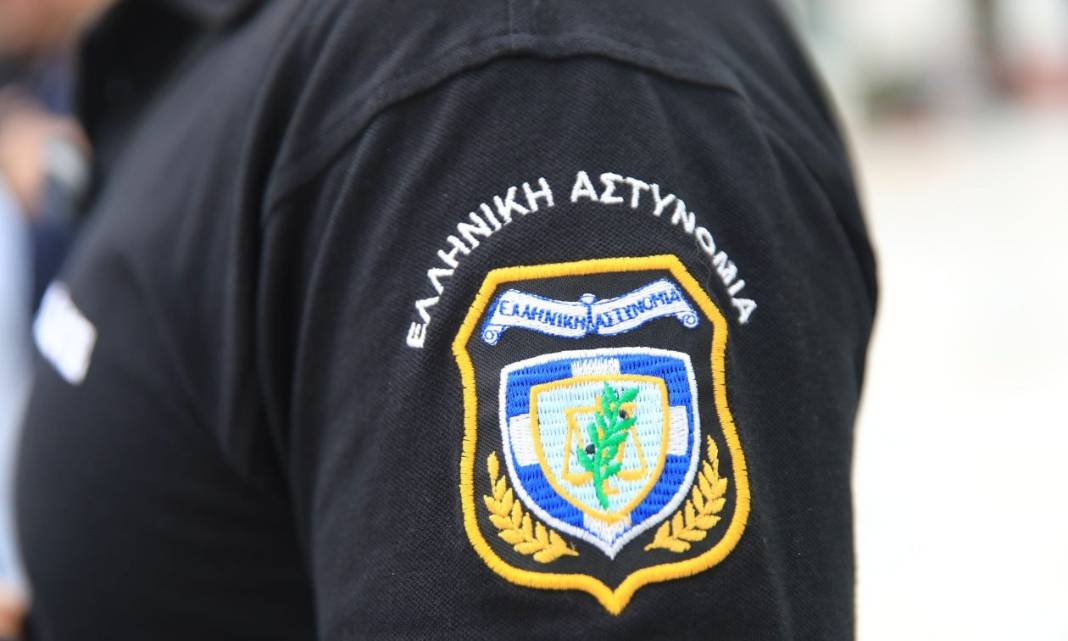 Ελεύθερος ο αστυνομικός που επιχείρησε να πάρει αναρρωτική με ψευδείς βεβαιώσεις