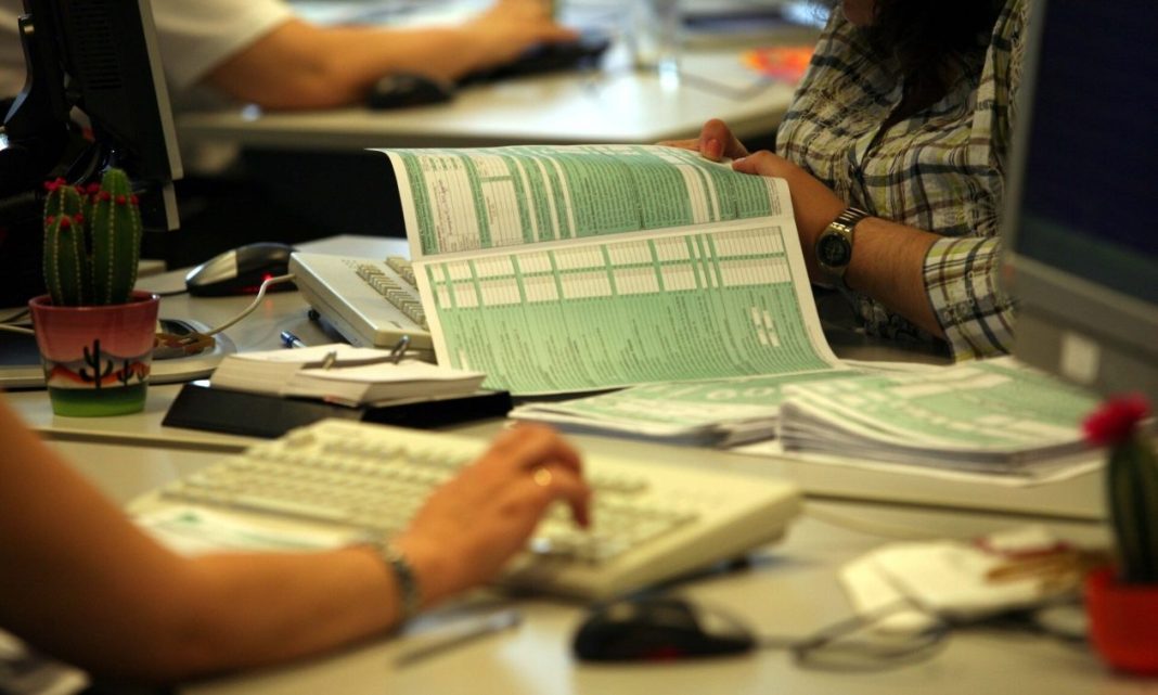 Φορολογικές δηλώσεις: Έξι στις 10 χρειάζονται διορθώσεις – Τι πρέπει να κάνουν οι φορολογούμενοι