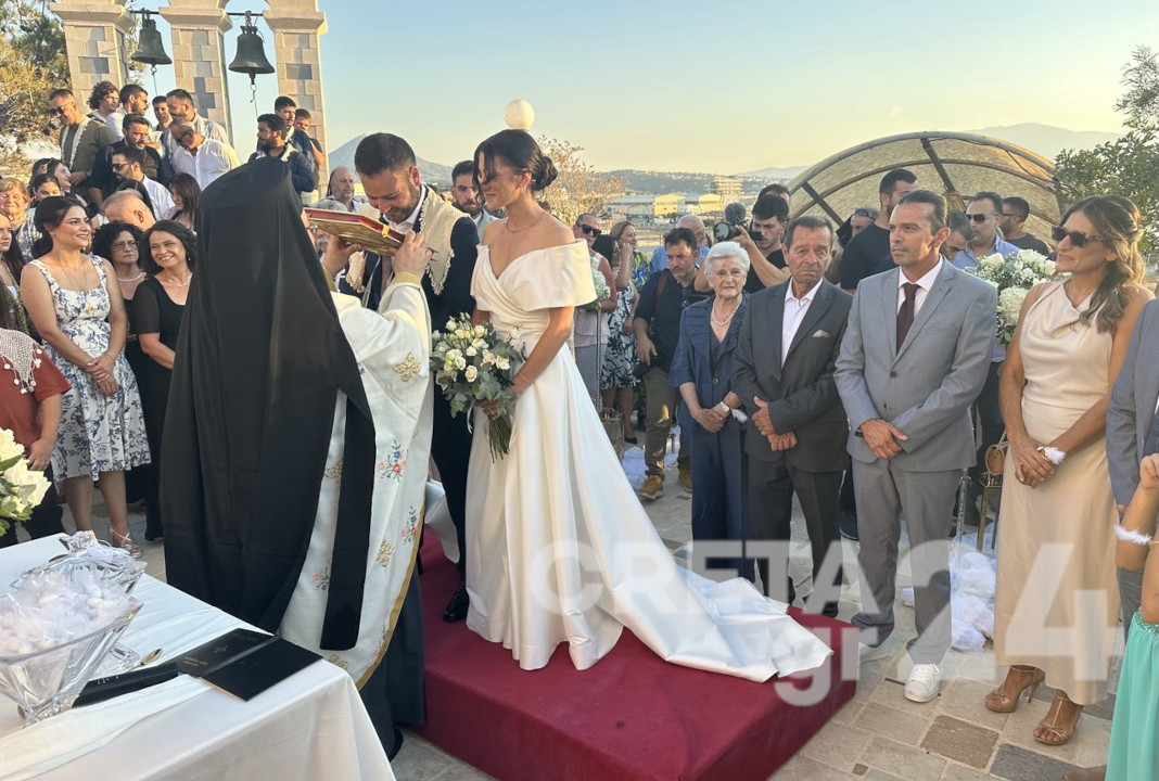 Χαρά και συγκίνηση για τον Xάρη Λεοντάκη – Πάντρεψε την μοναχοκόρη του