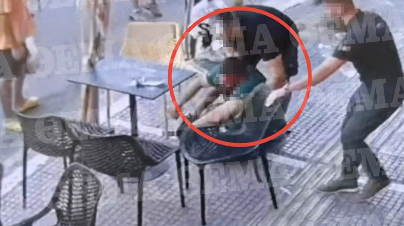 Η στιγμή της αιματηρής επίθεσης του πεθερού στον γαμπρό του