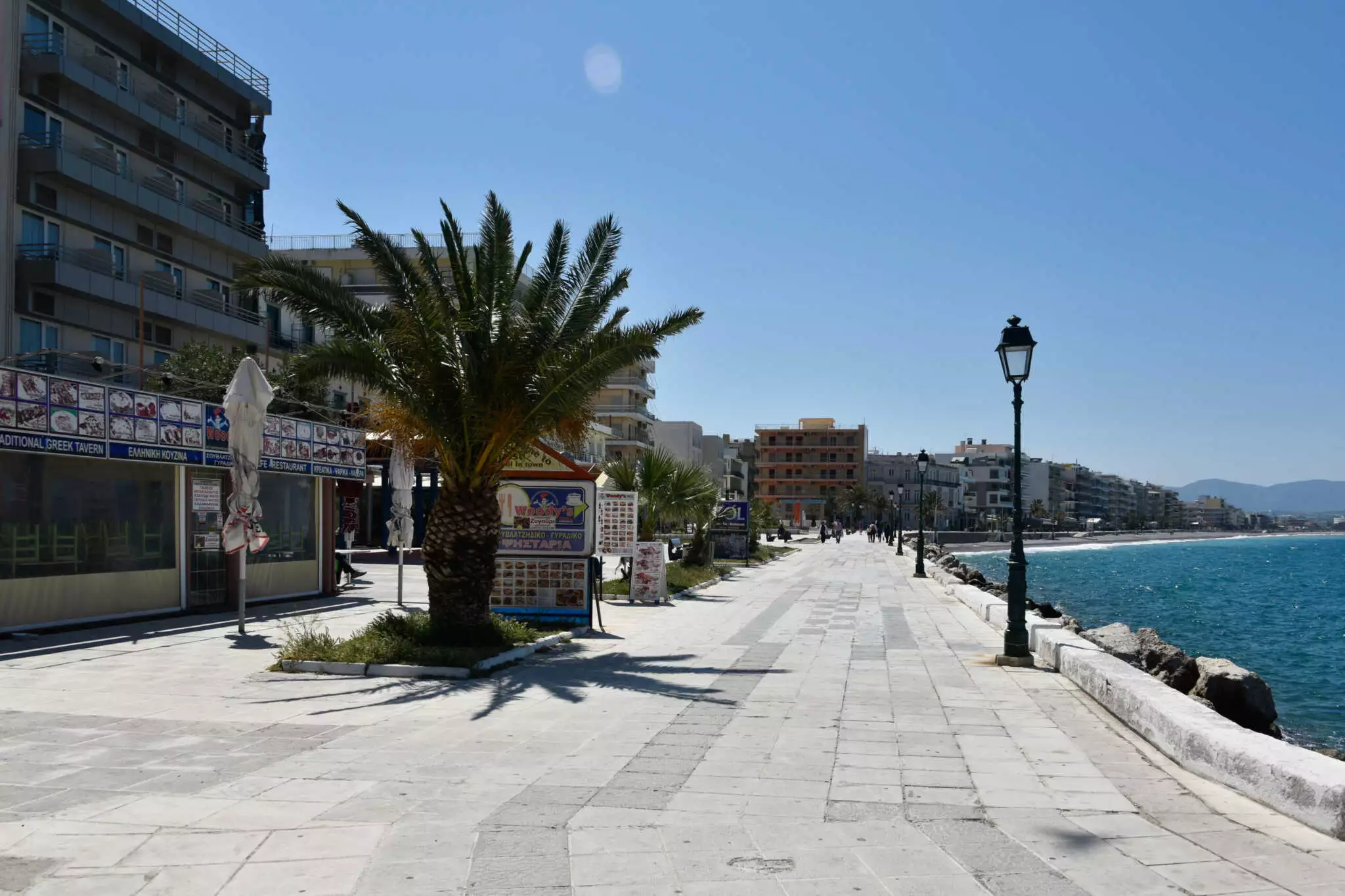 Ηλικιωμένος ανασύρθηκε νεκρός από την παραλία