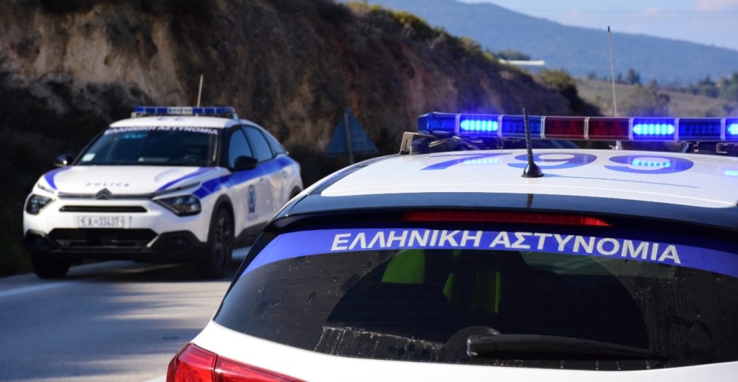 Σπείρα παραβίαζε οχήματα λουόμενων σε παραλίες