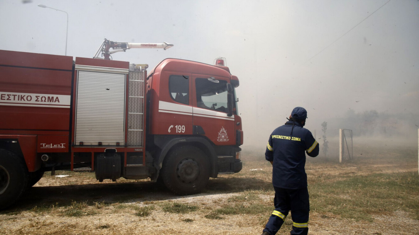 Φωτιά: Πύρινα μέτωπα σε Θεσσαλονίκη και Σέρρες