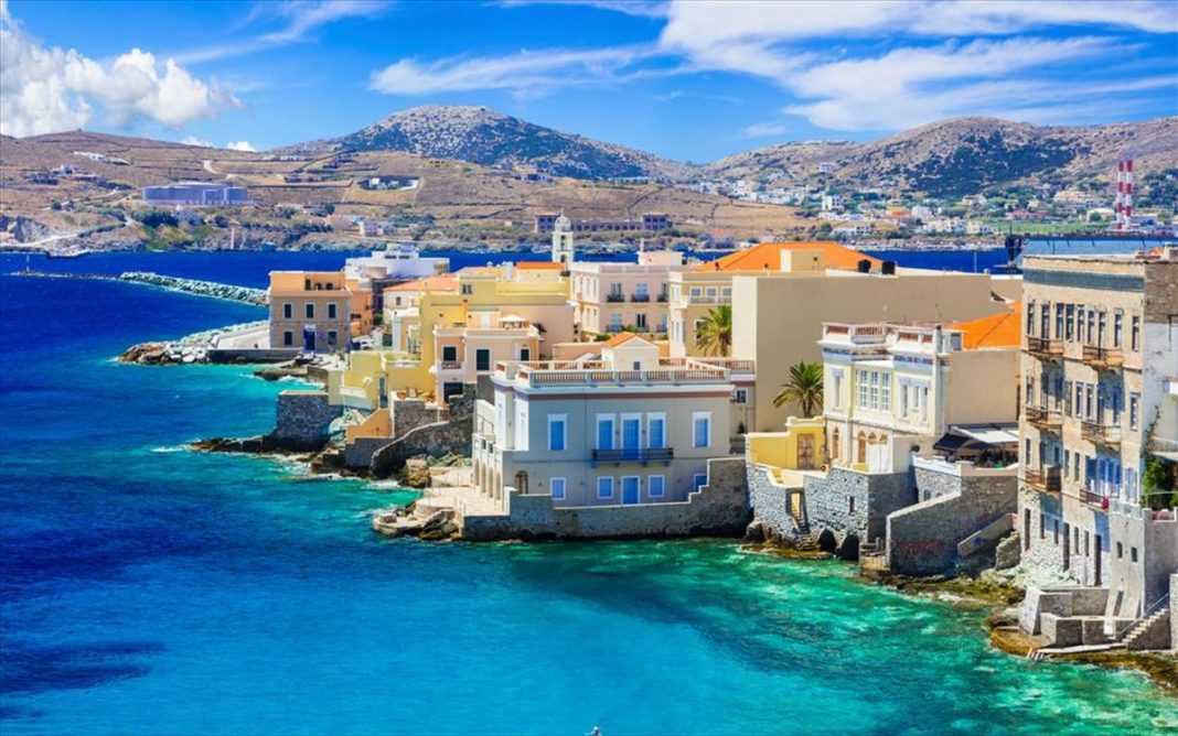 Τουρισμός: Πλαφόν στα AirBnB και πράσινο τέλος στις τουριστικές δραστηριότητες