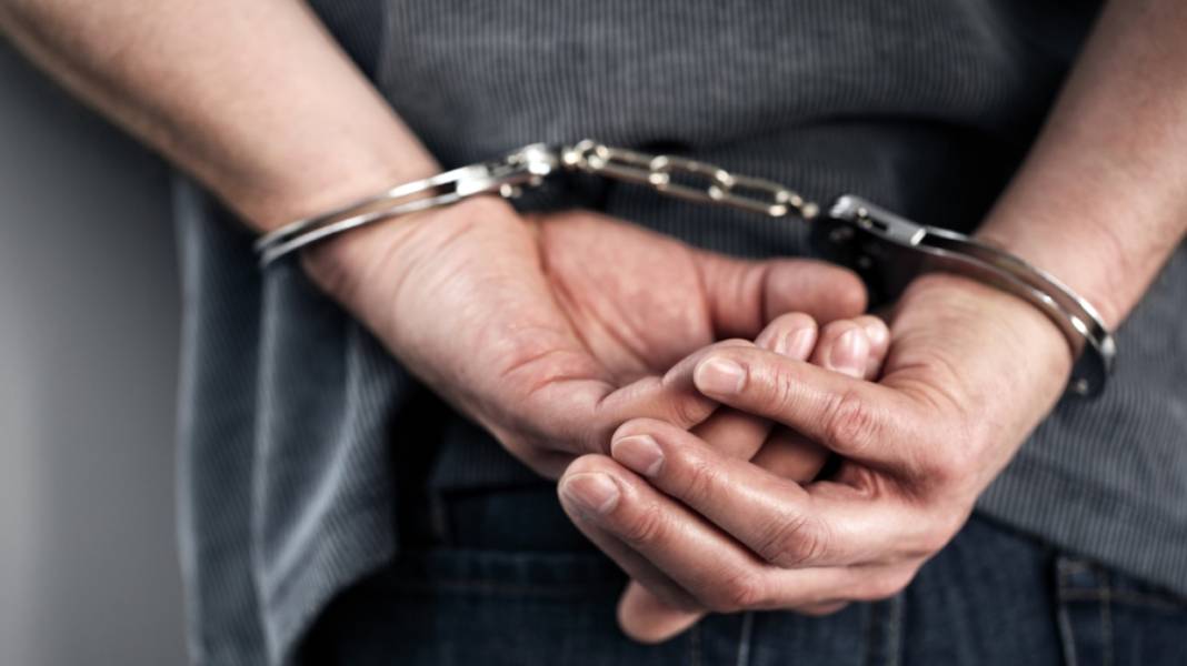 Προσποιήθηκαν τους τεχνικούς εταιρείας ηλεκτρικού ρεύματος και έκλεψαν €100.000 από ηλικιωμένη