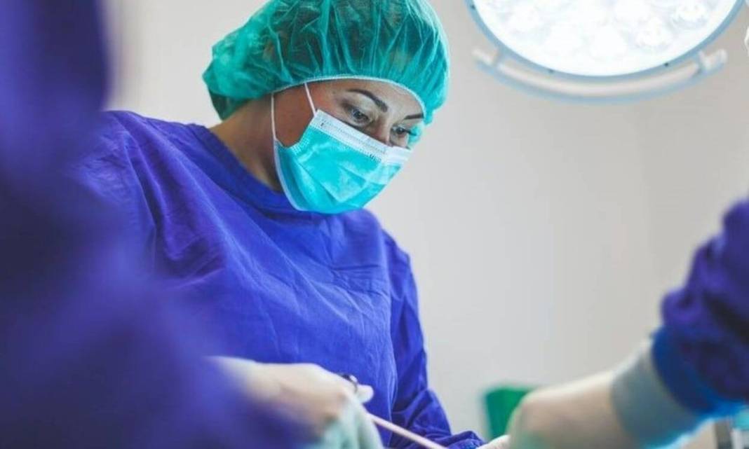 Τον έκαψαν με θερμαινόμενη κουβέρτα την ώρα χειρουργείου - Χειροπέδες σε 3 άτομα