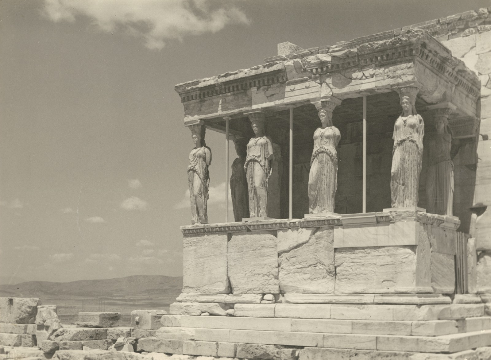 «Nelly΄s- Συλλογή Κρασάκη» στη Δημοτική Πινακοθήκη Χανίων