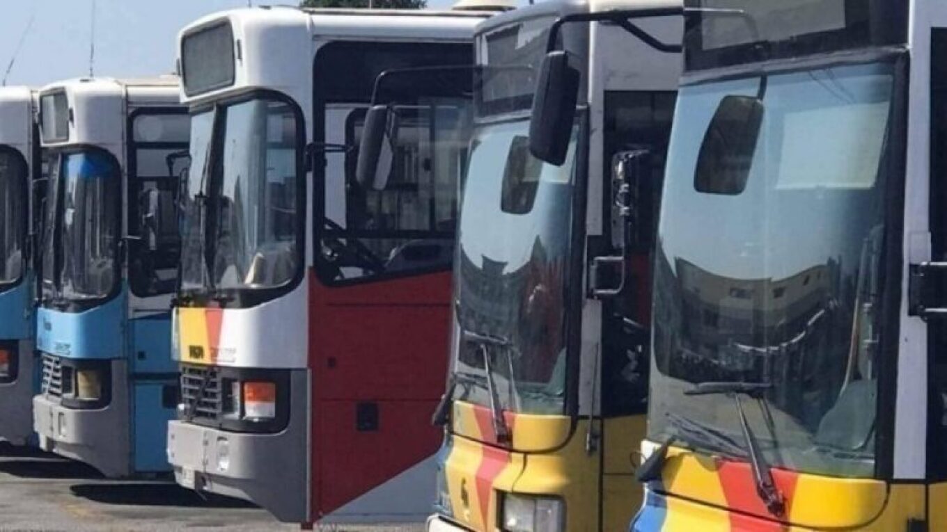 45χρονος μάλωσε με οδηγό αστικού λεωφορείου και έσπασε το τζάμι