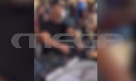 Βίντεο από τρία παράνομα πάρτι σε βίλες της Μυκόνου – Μέχρι 1.500 ευρώ για μία πρόσκληση