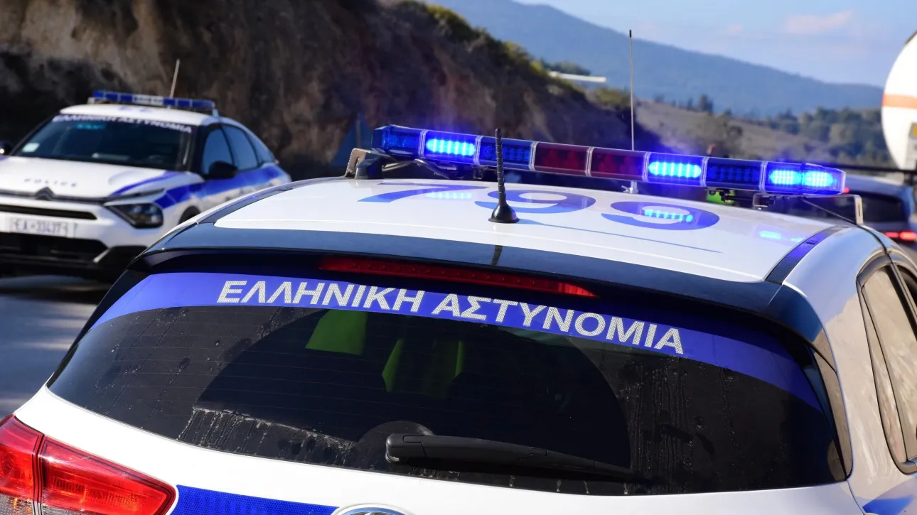 Χειροπέδες σε πυροσβέστη και αστυνομικό για διακίνηση ναρκωτικών