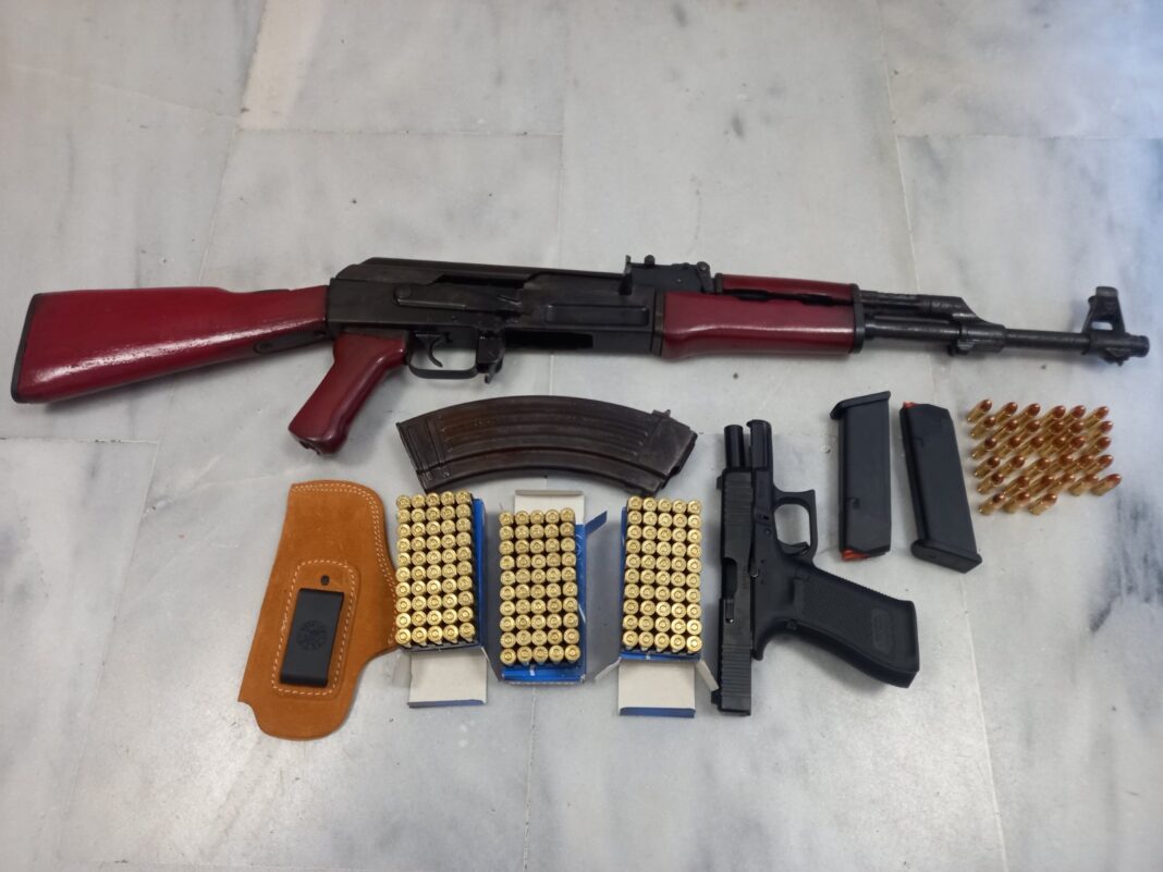 Κρήτη: Η συντονισμένη αστυνομική επιχείρηση αποκάλυψε τα όπλα