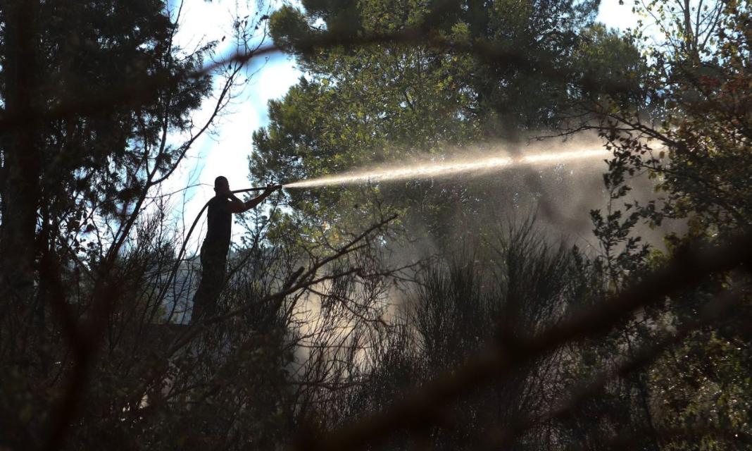 Φωτιά στη Γλυφάδα: «Τη βάλαμε για παιχνίδι» - Τι είπαν οι δύο ανήλικοι
