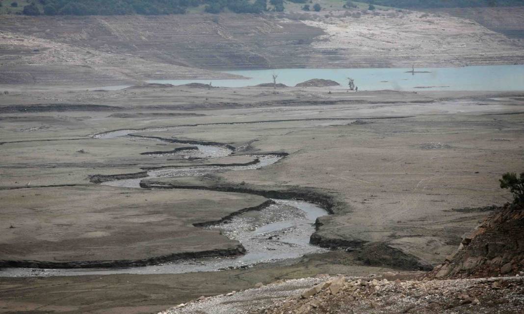 Λειψυδρία: Απειλείται και η Αττική – Στερεύει ο Μόρνος, η στάθμη υποχώρησε κατά 20%
