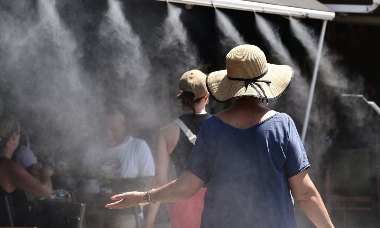 Καιρός: Πού επιμένουν τα 40άρια και αύριο (17/08) – Μικρή πτώση της θερμοκρασίας από την Κυριακή