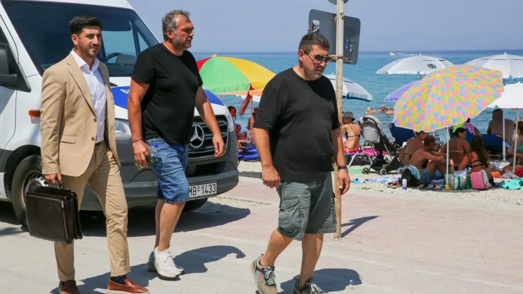 Συγκλονίζει ο πατέρας του 19χρονου: «Δεν τους φοβάμαι – Δεν υπάρχει τίποτα νόμιμο στο λούνα παρκ»