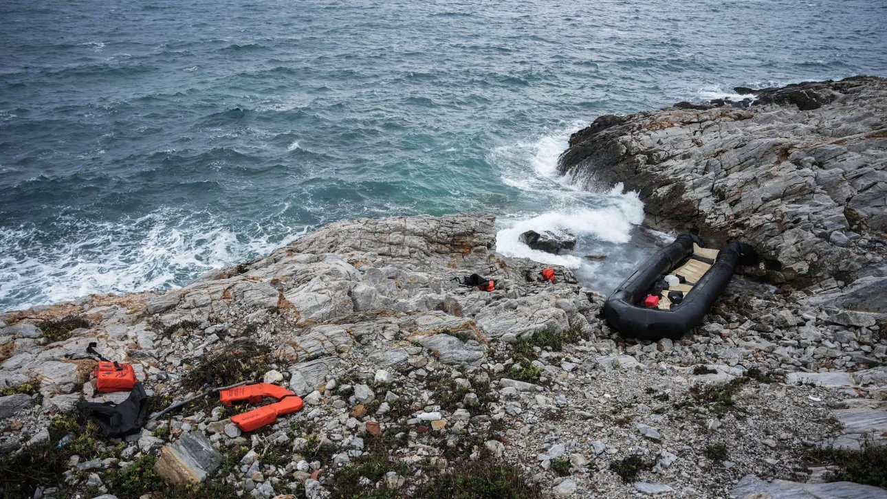 Βόλος: 26 μετανάστες εγκαταλείφθηκαν σε παραλία του Πηλίου