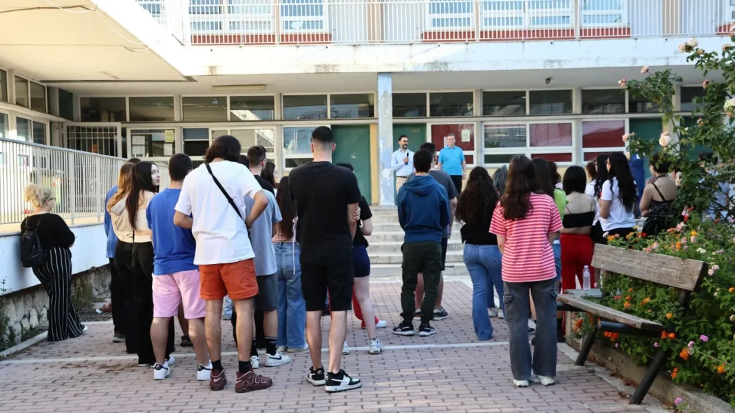 Ανοίγει η ηλεκτρονική πλατφόρμα για τις εγγραφές σε Γενικά και Επαγγελματικά Λύκεια – Η διαδικασία