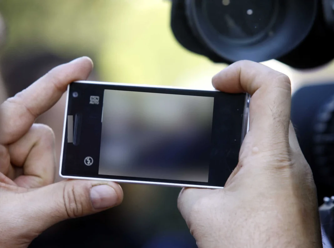 Με την συναίνεση της 23χρονης έγινε η ερωτική συνεύρεση της με τρεις Πακιστανούς – Τι έδειξαν τα βίντεο