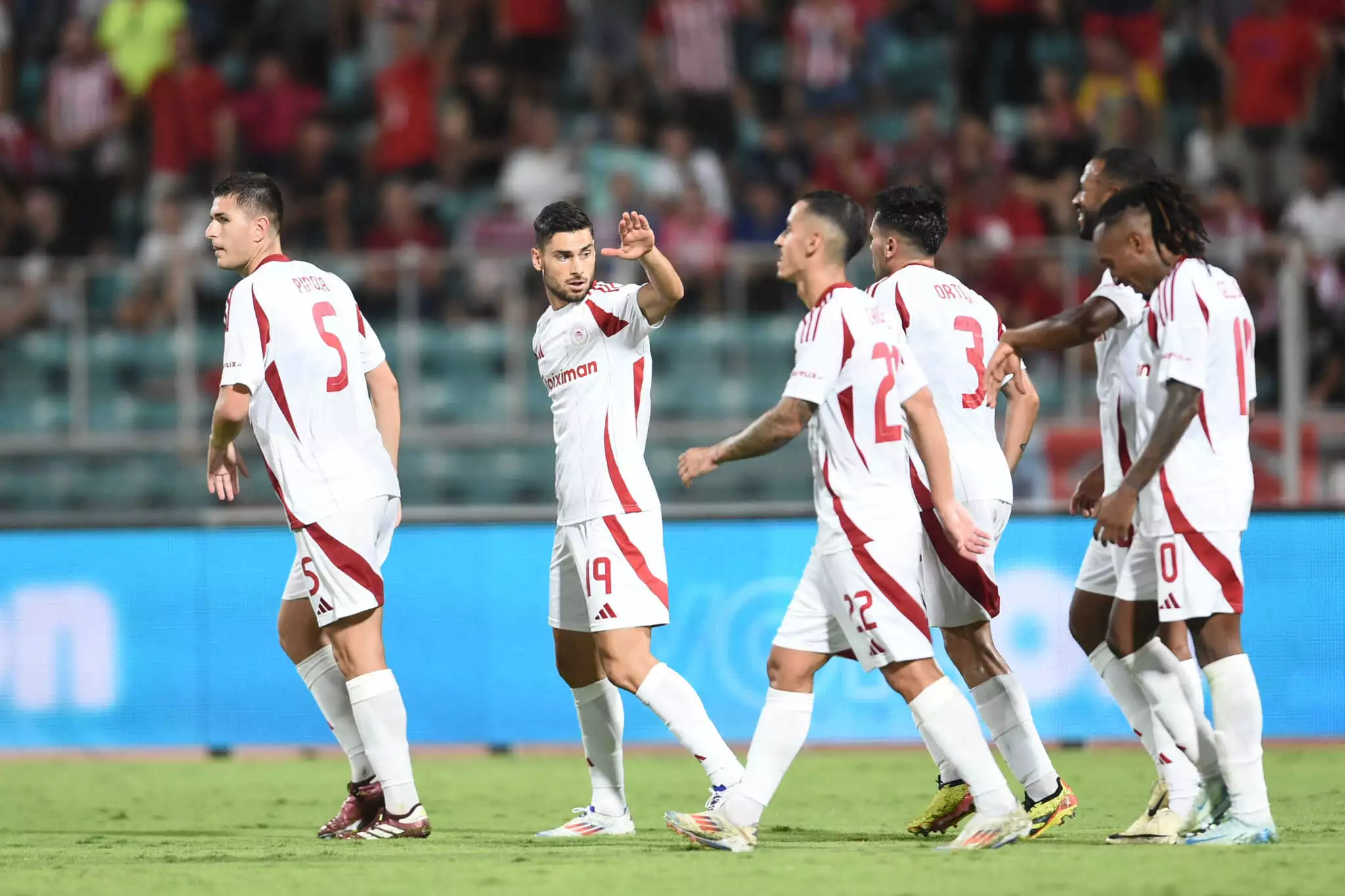 Βόλος – Ολυμπιακός 0-2: Άνετη ερυθρόλευκη πρεμιέρα στο Πανθεσσαλικό για τη Super League