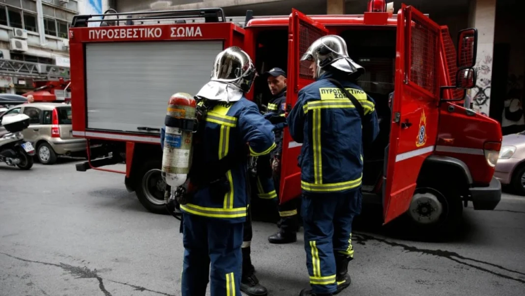 «Λαμπάδιασε» τουριστικό λεωφορείο στη Θεσσαλονίκη – Σώοι οι επιβάτες