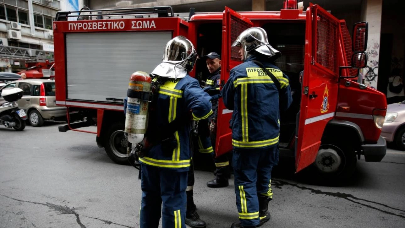 «Λαμπάδιασε» τουριστικό λεωφορείο στη Θεσσαλονίκη – Σώοι οι επιβάτες