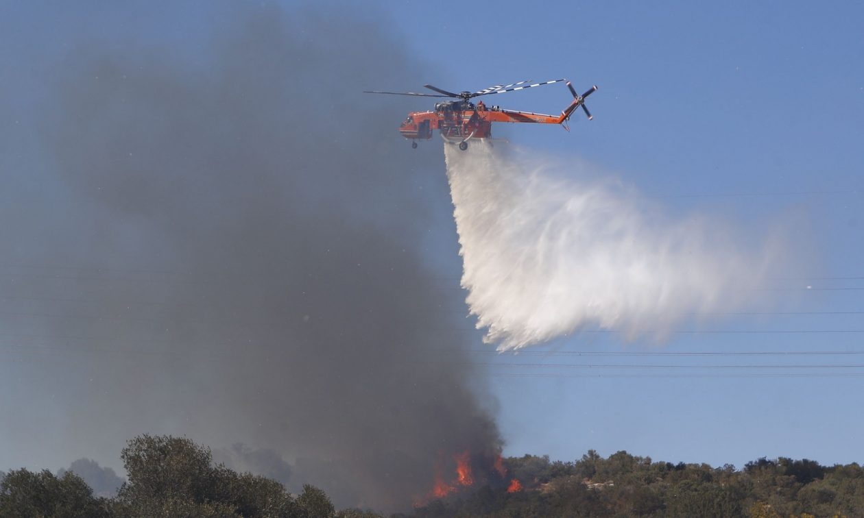 Καβάλα: Βελτιωμένη η εικόνα της φωτιάς στο Παγγαίο Όρος