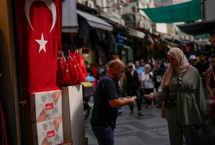 Τουρκία: Οι πολίτες βάζουν κακό βαθμό στην οικονομική διαχείριση της κυβέρνησης