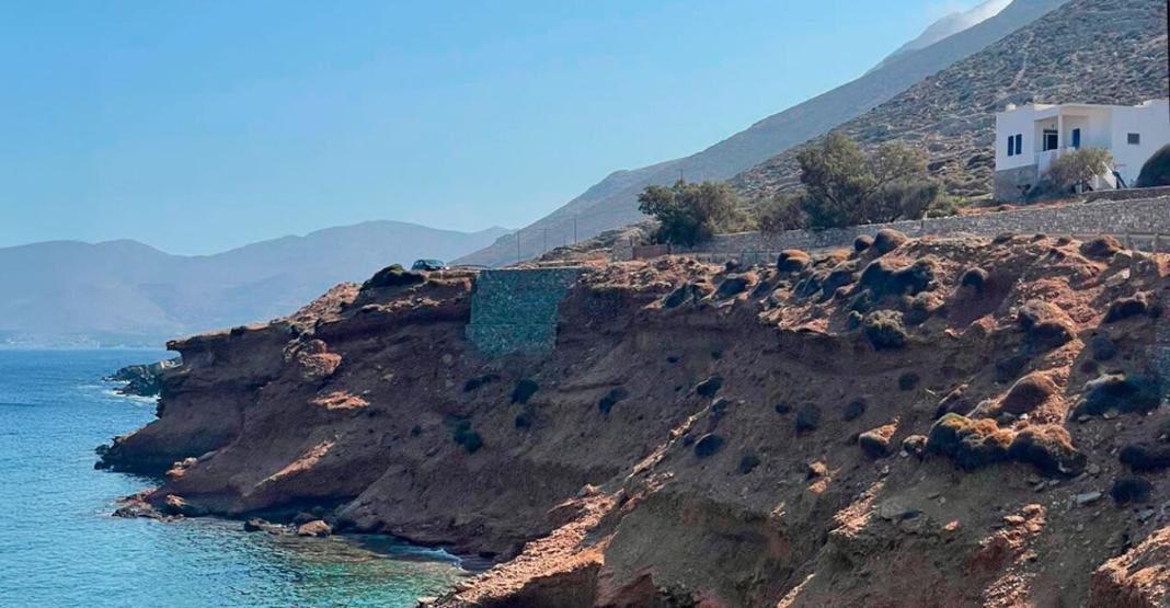 56χρονη έπεσε από γκρεμό και σκοτώθηκε μπροστά στα μάτια της κόρης της