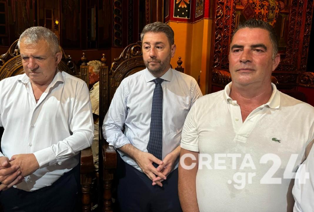 Στον Εσπερινό στην Ιερά Μονή Παναγίας Καλυβιανής ο Νίκος Ανδρουλάκης 