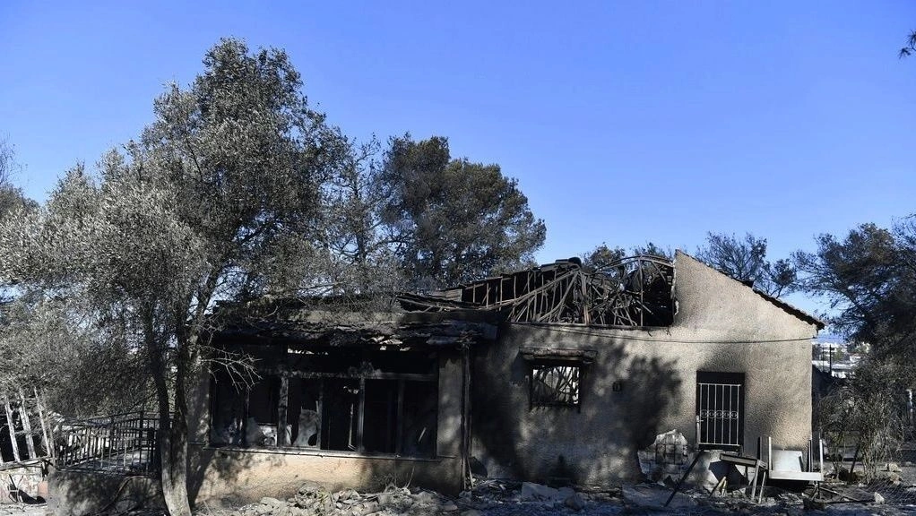 Φωτιά στην Αττική: Εξαπλώθηκε και εξαιτίας του «φαινομένου της καμινάδας» λέει ο Ευθύμιος Λέκκας