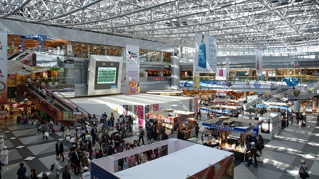 Πώς ένα χαμένο ψαλίδι έφερε χάος σε αεροδρόμιο της Ιαπωνίας – Ακυρώθηκαν 36 πτήσεις