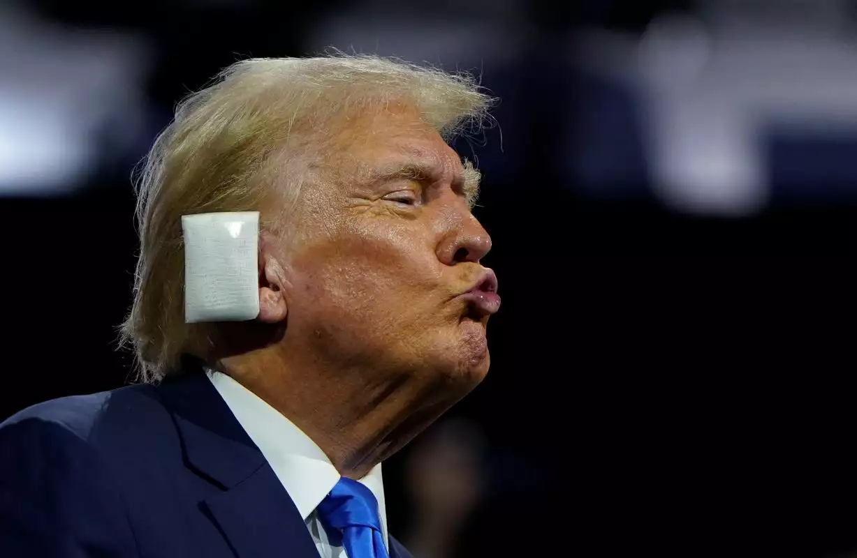 Ο Ντόναλντ Τραμπ παρακολουθεί «ξανά και ξανά» την απόπειρα δολοφονίας – Φόβοι από τους συνεργάτες του για την ψυχική του υγεία
