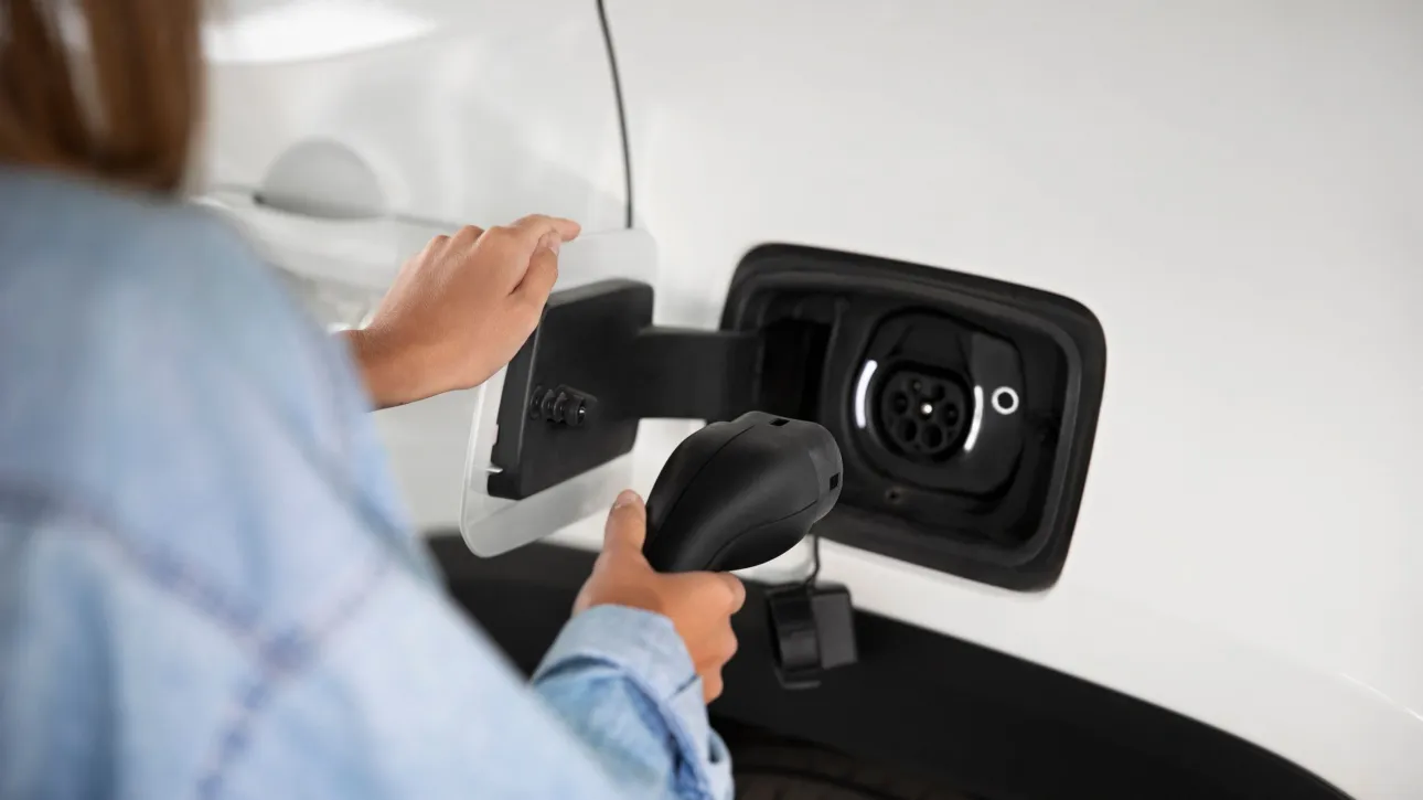 Αντιδράσεις στην Κίνα για τους ευρωπαϊκούς δασμούς στις εισαγωγές ηλεκτροκίνητων οχημάτων