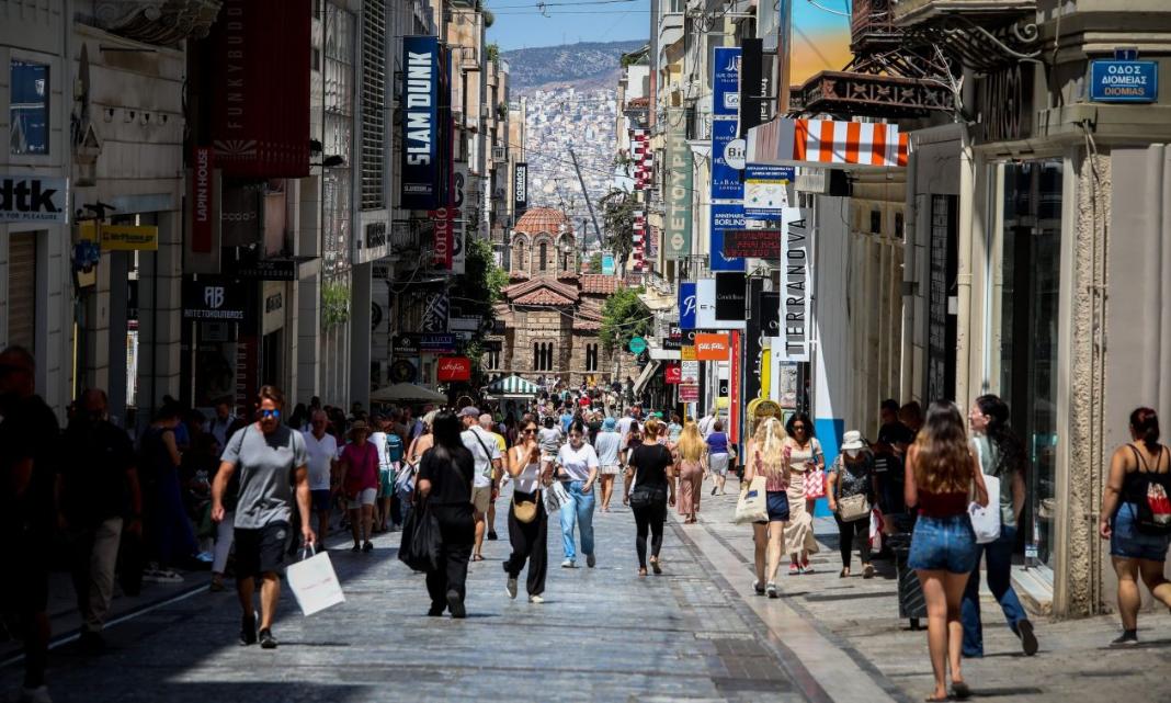 Θερινές εκπτώσεις 2024: Για λίγο ακόμα οι προσφορές στα καταστήματα – Πότε ολοκληρώνονται