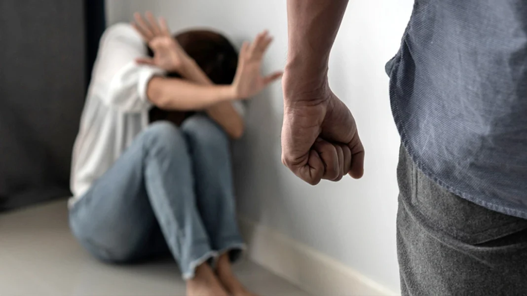 Άνδρας απείλησε τη γυναίκα του πάνω σε καυγά – Τον κατήγγειλε στην αστυνομία