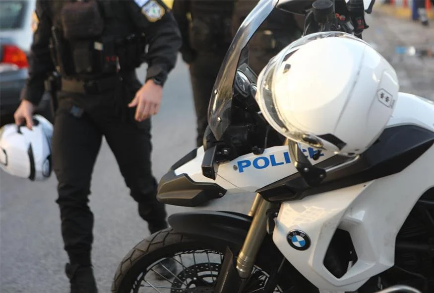 Συνελήφθη 30χρονος για ληστεία - Χτύπησε 58χρονο και του άρπαξε το τσαντάκι