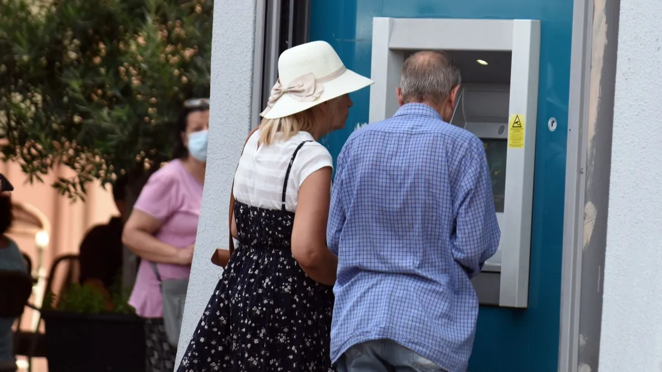 Συντάξεις Σεπτεμβρίου: Από αύριο, Τρίτη (27/08) οι πληρωμές – Δείτε τις ημερομηνίες ανά ταμείο