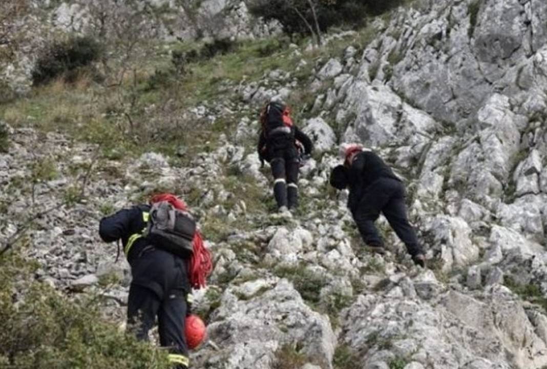 Τεράστια κινητοποίηση για τον εντοπισμό του 32χρονου πυροσβέστη στο φαράγγι του Κουρταλιώτη